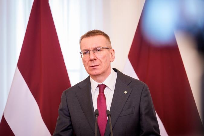 Latvijos prezidentas tęsia derybas su frakcijų atstovais dėl naujos vyriausybės formavimo