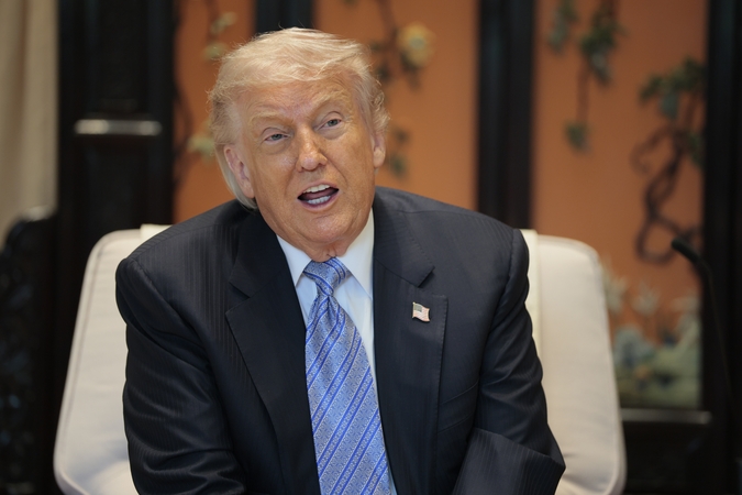Trumpas užsimena norintis Irano urano vien dėl viešųjų ryšių