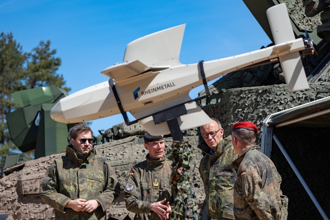 „Rheinmetall" patvirtino, kad gamina dronus kamikadzes
