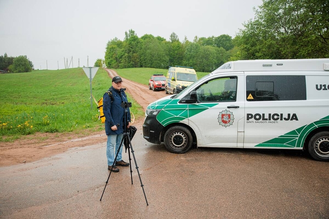 Policija: Utenos rajone nukritusio drono sprogmenys išvežti, gyventojai gali grįžti namo