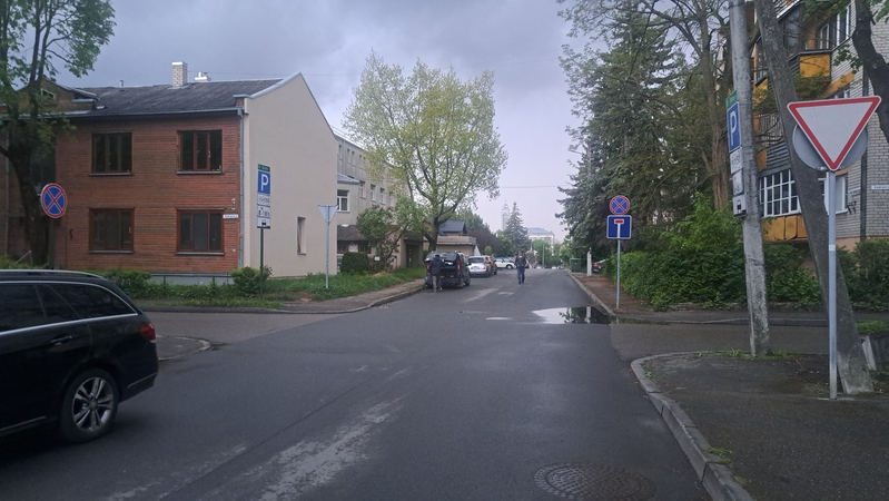 Gyventojai: apmokestinus parkavimą prie namų likome be išeities