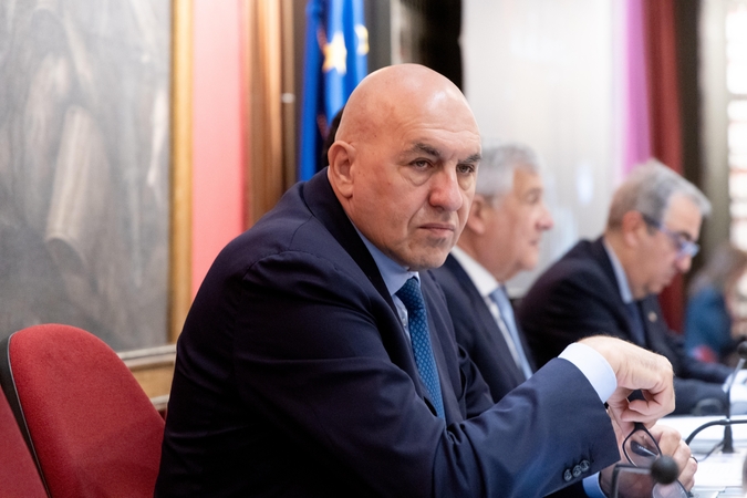 Italija arčiau Persijos įlankos regiono siunčia du laivus
