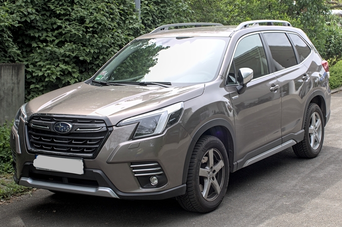 Favoritas: lietuvių nuomone „Subaru Forester“ labiausiai atitinka vidutinės kainos SUV idealą.