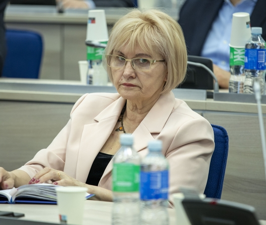 Patirtis: L. Petraitienė sulaukė keistos banko žinutės su prašymu atnaujinti duomenis, paaiškėjo, kad tai sukčių ataka.