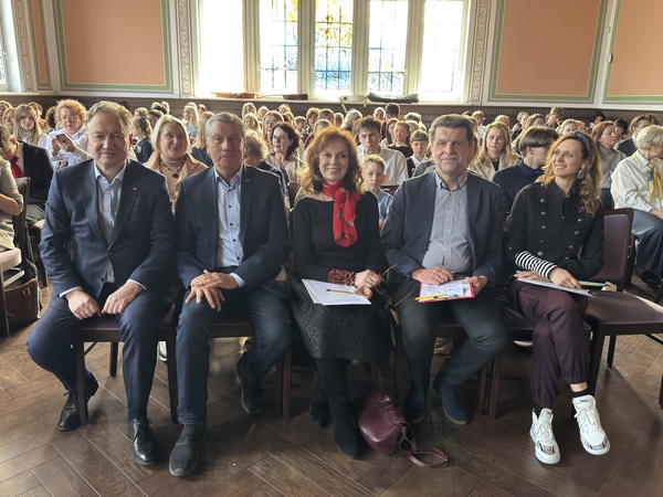 Sudomino: meninio skaitymo ir dainuojamosios poezijos konkursas subūrė daugiau nei šimtą moksleivių iš Klaipėdos ir Vakarų Lietuvos.