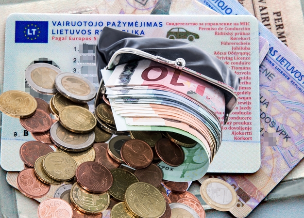 Viltys: užsienyje padarę pažeidimą ir baudą gavę mūsų piliečiai neretai tikisi, kad ji Lietuvoje jų nepasieks. Tačiau jie dažniausiai klysta.