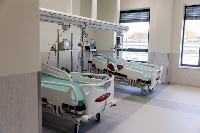 Vyriausybė – už griežtesnes baudas žalą padariusioms gydymo įstaigoms