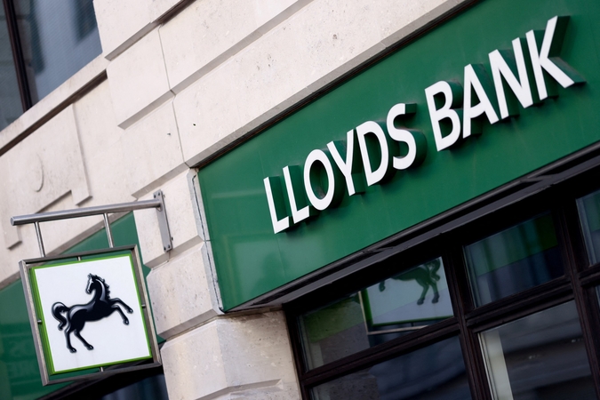 „Lloyds“ grupė perka Lietuvos fintech įmonę