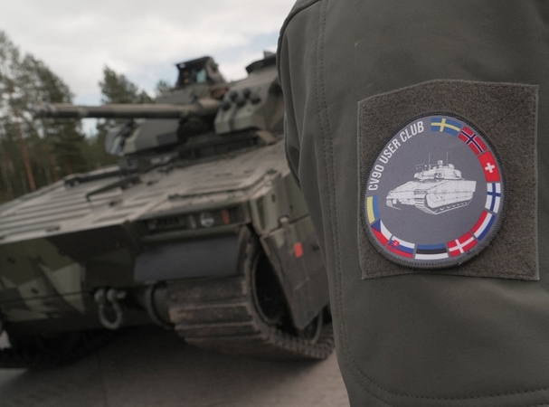 Ministras: esame finišo tiesiojoje dėl pėstininkų kovos mašinų CV90 įsigijimo