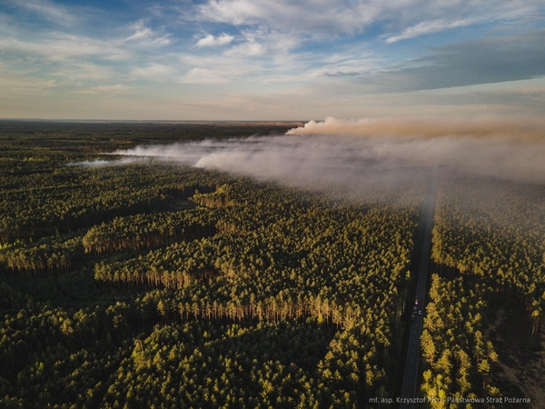Lenkijoje nukrito ugniagesių lėktuvas, žuvo jo pilotas