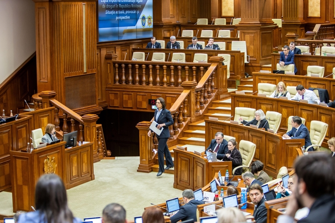 Moldovos parlamentas apribojo rusų kalbos vartojimą posėdžių salėje