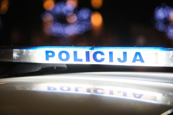 Molėtų rajone apsivertė keturratis, vairuotojas žuvo