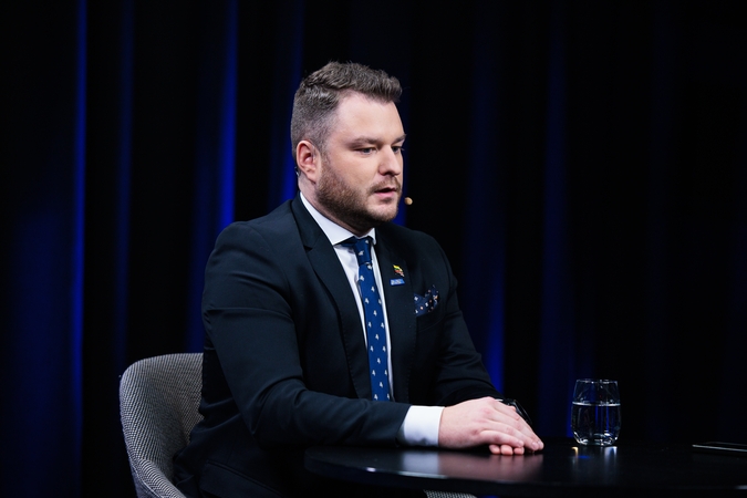 Žuromskas neigia užėmęs valstybinę žemę, tai pagrindžiančius dokumentus sako perdavęs STT