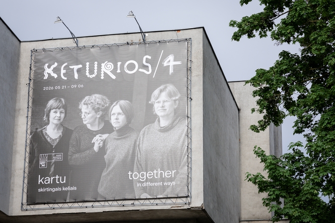 Parodos „kartu skirtingais keliais“. Grupė „Keturios“ atidarymas