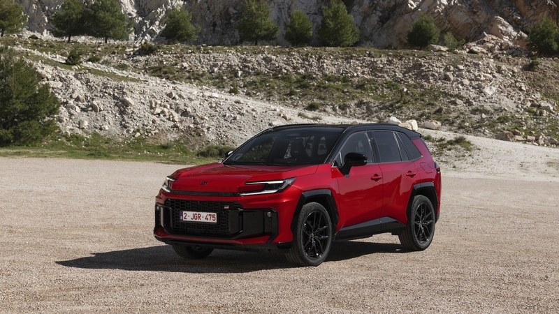 Naujos eros pradžia: šeštosios kartos „Toyota RAV4“