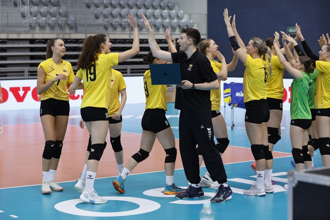 Lietuvos tinklininkių laukia akistata prieš vieną geriausių pasaulio žaidėjų