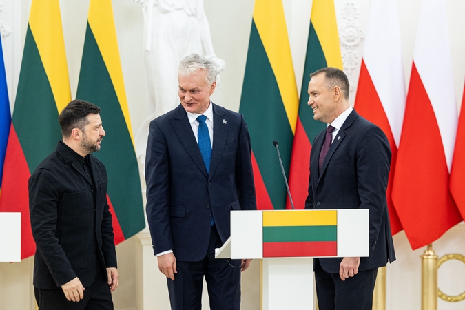 Volodymyras Zelenskis (kairėje), Gitanas Nausėda, Karolis Nawrockis