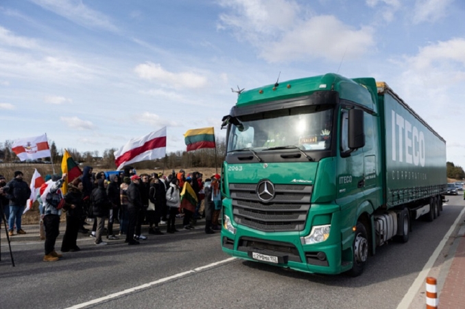 Apklausa: daugiau nei kas trečias gyventojas pasisako už kai kurių sankcijų Baltarusijai švelninimą