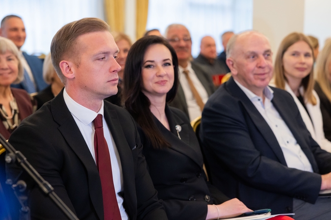 Politologai: socdemų sprendimas dėl koalicijos nėra netikėtas, Remigijus Žemaitaitis gali radikalėti
