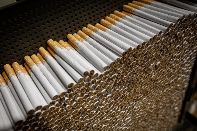 Tauragės rajone sustabdytame automobilyje policija aptiko 20 tūkst. pakelių cigarečių