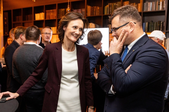 Socdemams keičiant koaliciją, opozicija mano, kad valdantiesiems dažniau gali reikėti jų paramos