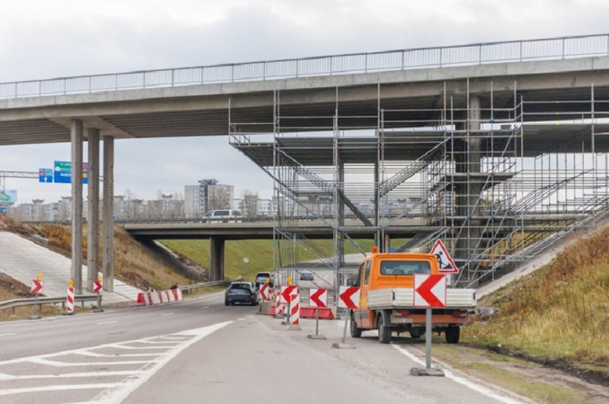 Dėl viaduko rekonstrukcijos keisis eismas automagistralėje Vilnius–Klaipėda