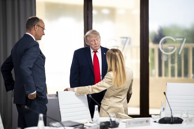 Trumpą „vėl ir vėl“ vienu prašymu „atakavo“ Italijos ministrė pirmininkė