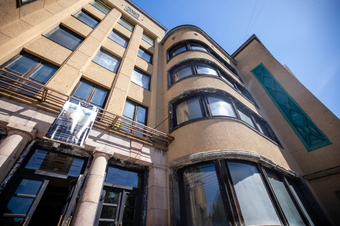 Kauno centriniame pašte degė statybinė įranga