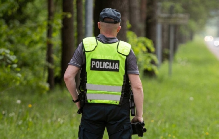 Tarnybos metu nukentėjo du policijos pareigūnai