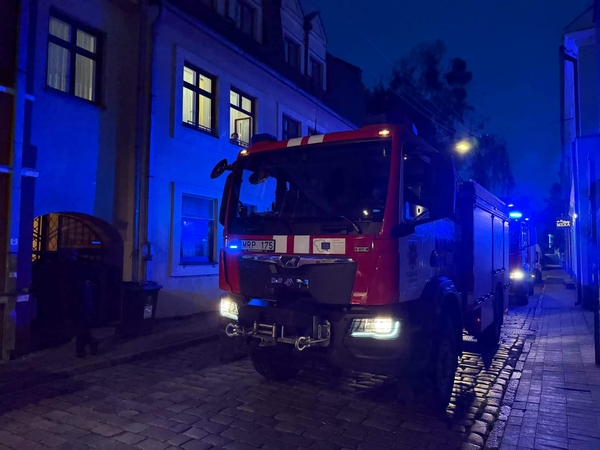 Vėlų trečiadienio vakarą dėl prisvilusio maisto ugniagesiai skubėjo į Vilniaus gatvę