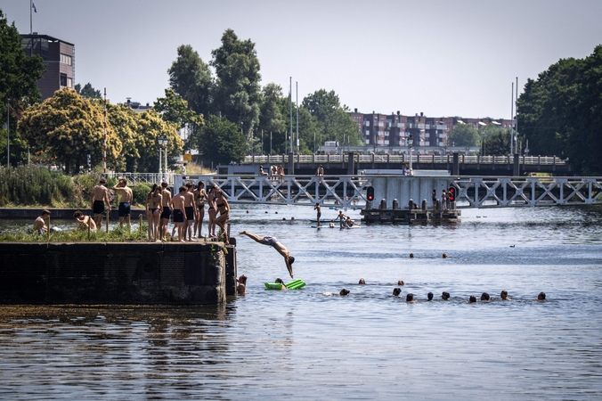 Nyderlandai paskelbė pirmąjį istorijoje raudonąjį pavojaus dėl kaitros lygį