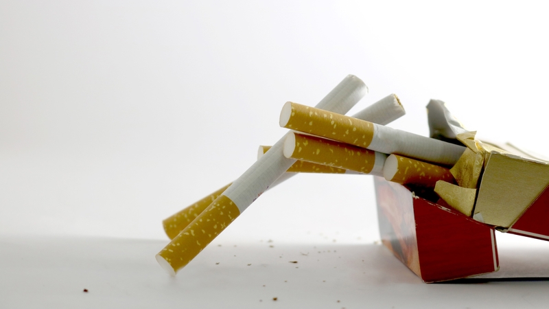 Teismas iš nelegalaus cigarečių prekeivio valstybei priteisė beveik 267 tūkst. eurų