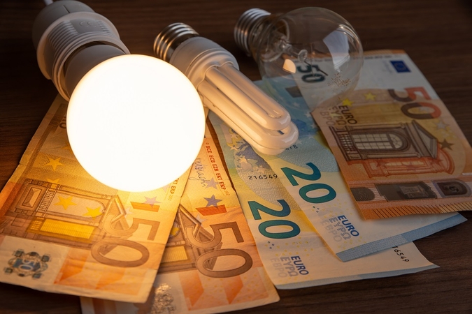 Nausėda: svarbu suteikti šią galimybę daug elektros suvartojančioms įmonėms