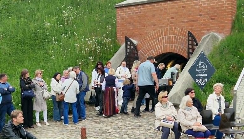 Įdomybės: pirmąją poternos lankymo sezono dieną ją apžiūrėjo trys grupės klaipėdiečių.