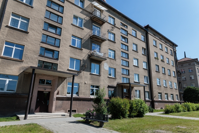 Apkarto: dalis Karaliaus Mindaugo pr. 31 namo gyventojų nusivylė nekokybiška renovacija.