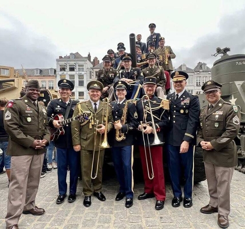 Pasirodymas: „NATO Shape International band“ muzikuos ne tik Klaipėdoje, bet ir Telšiuose.