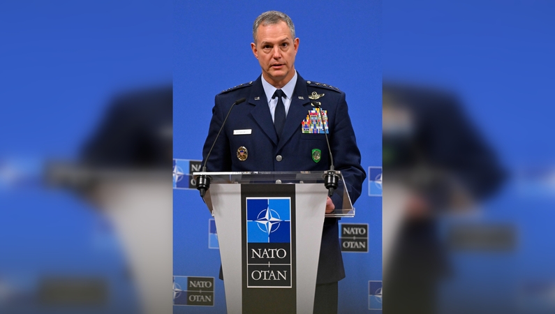 NATO pajėgų Europoje vadas: Rusijos puolimas prieš Baltijos valstybes būtų nesėkmingas