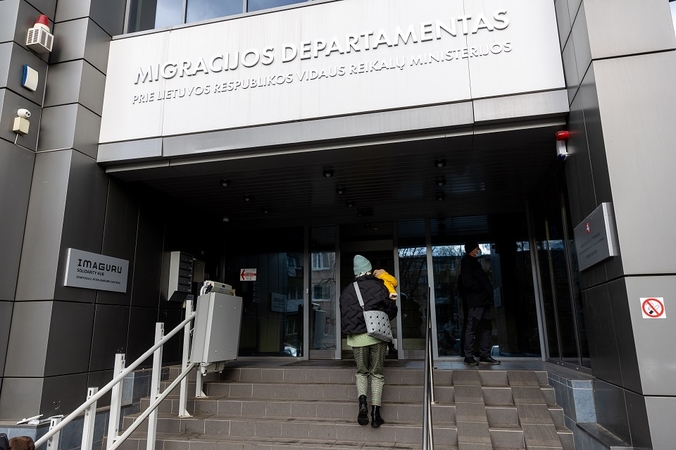 Ruginienė: atsakomybės nepavyks išvengti ir Migracijos departamentui
