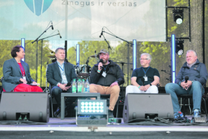Požiūris: visi diskusijos dalyviai pabrėžė, kad ne tik strateginės reikšmės įmonėms, bet ir smulkiajam verslui reikia nuolatinių treniruočių ir nuoseklaus pasirengimo krizėms.
