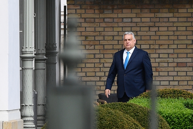 Žiniasklaida: Orbanas asmeniškai įsakė Vengrijoje sulaikyti Ukrainos inkasatorius