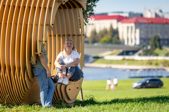 Sinoptikas šią savaitę žada vasarišką šilumą: vietomis įkais iki 27 laipsnių