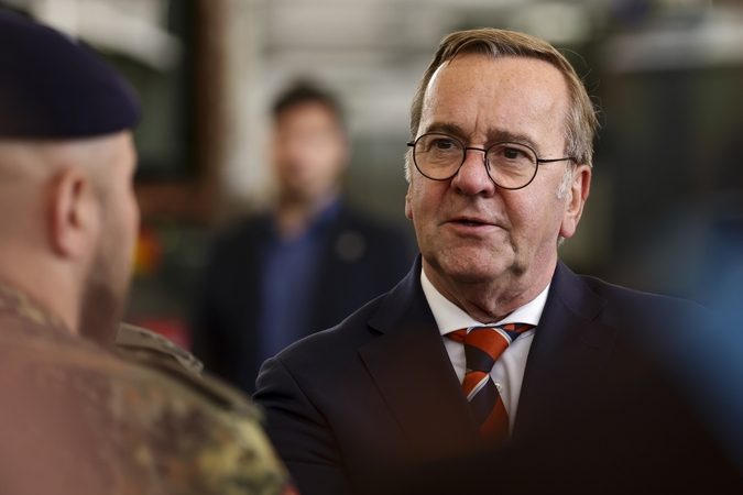 Pistorius planuoja milijardines investicijas į priešdroninę gynybą