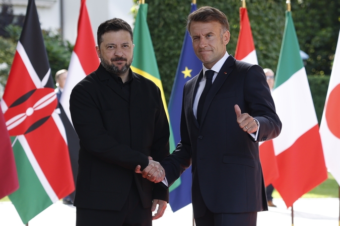 Volodymyras Zelenskis ir Emmanuelis Macronas