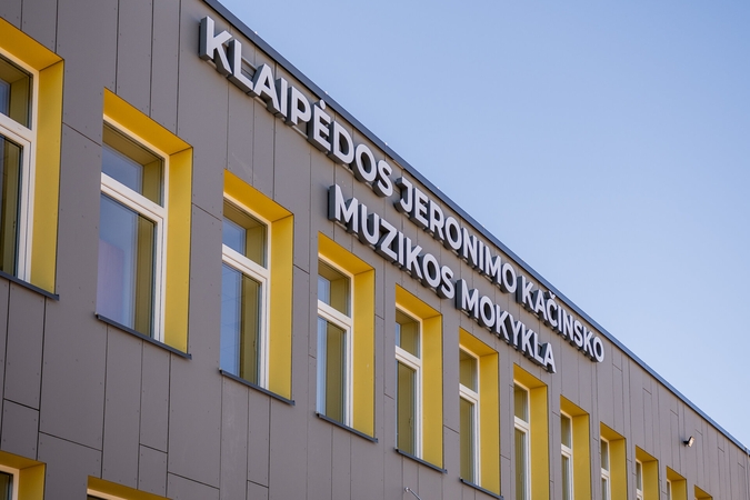 Užbaigti remonto darbai: Klaipėdos Jeronimo Kačinsko muzikos mokykla pasikeitė neatpažįstamai