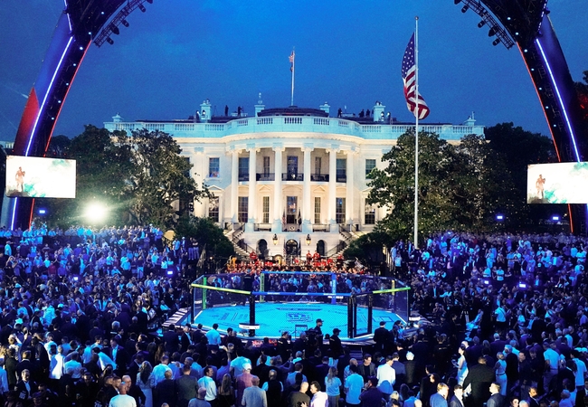 Sulaikyti dar du asmenys, planavę užpulti UFC kovų renginį per Donaldo Trumpo šventę