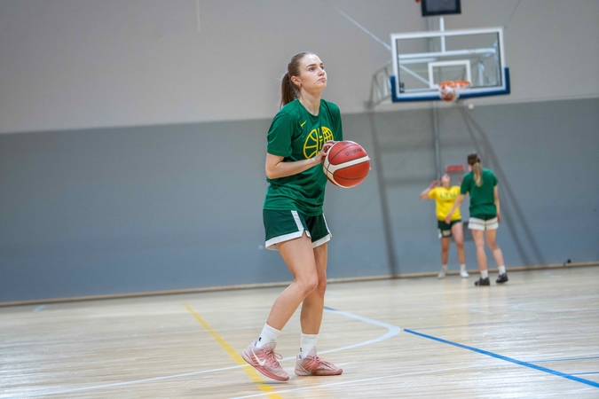 Jaunimo merginų rinktinė pradėjo pasiruošimą U20 Europos čempionatui Lietuvoje