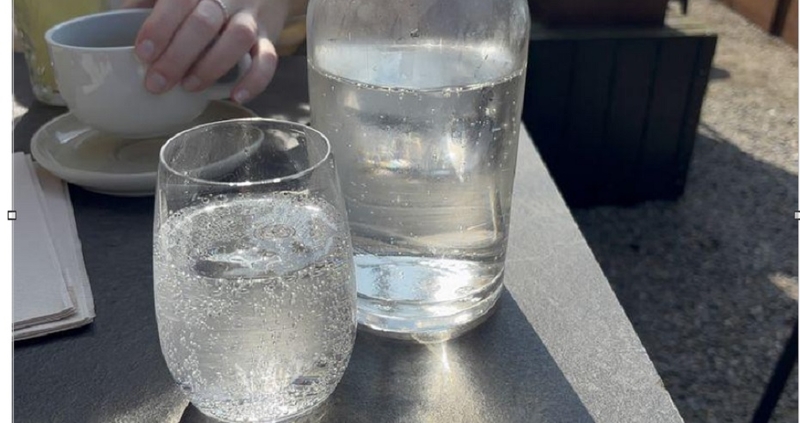 Kava, vanduo ir balansas: ką verta gerti darbo dienos metu?