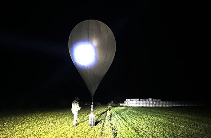 Teismui perduotos dvi bylos dėl meteorologiniais balionais gabentos kontrabandos
