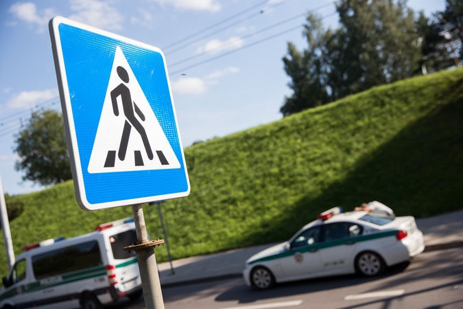 Vilniuje automobilis sužalojo per pėsčiųjų perėją važiavusį dviratininką