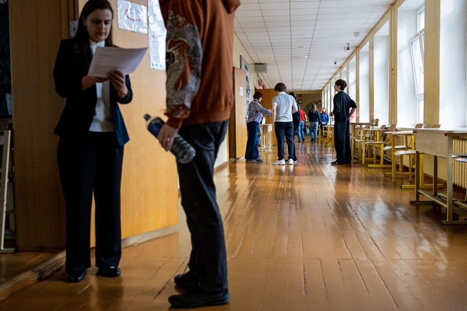 Prezidentas siūlo kartelės dešimtokams įsigaliojimą atidėti iki 2029-ųjų 
